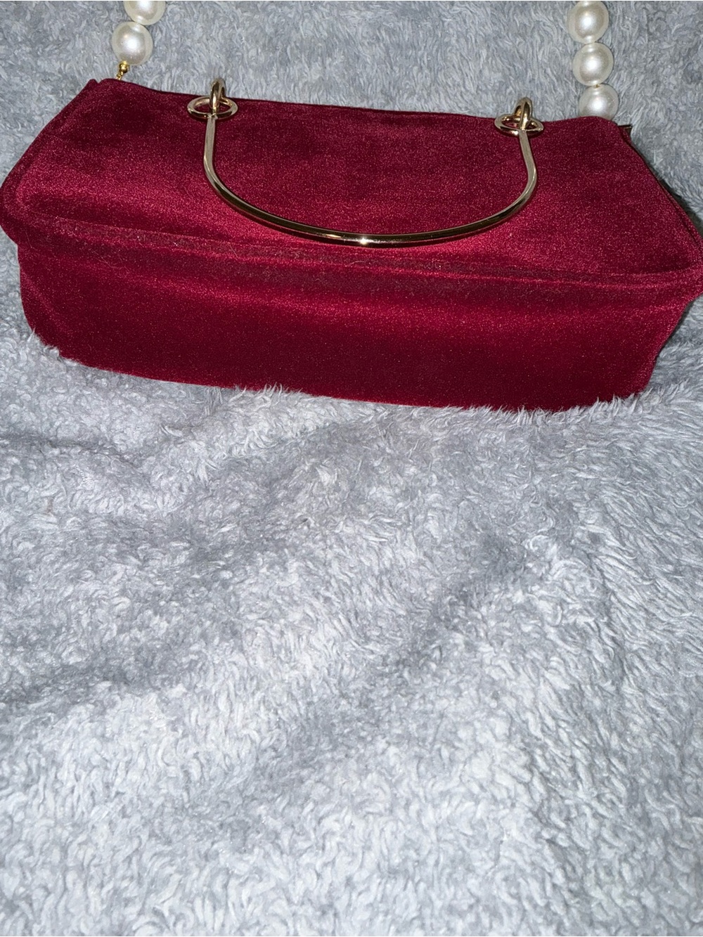 Gucci Beauty Red Velvet Pearl Handle Clutch Cosmetic Pouch Bee Embellished - Picture 4 of 8